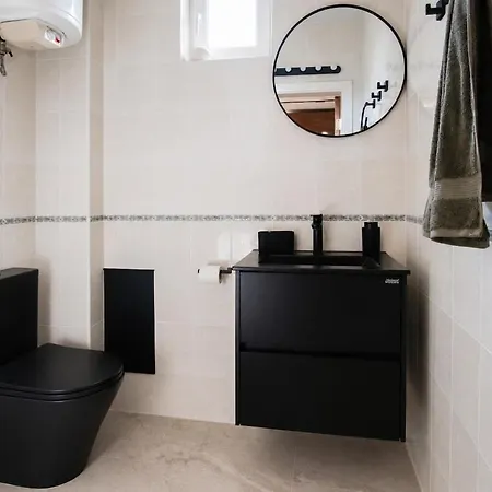 Sea Garden Center 1 Br Apartment Warna